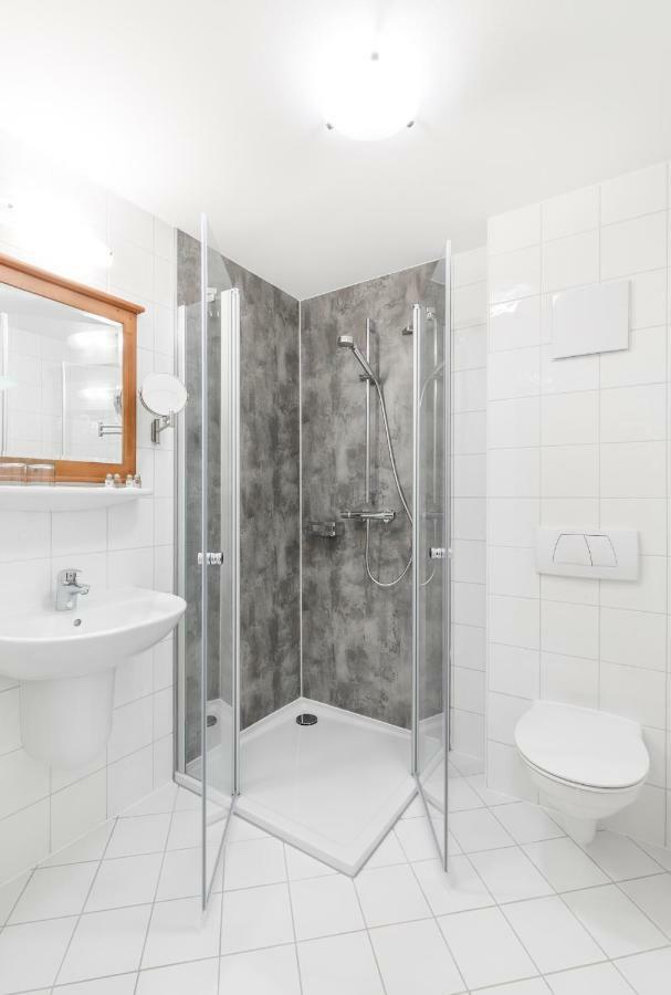 Hotel Garni Noeserlgut Линц Экстерьер фото